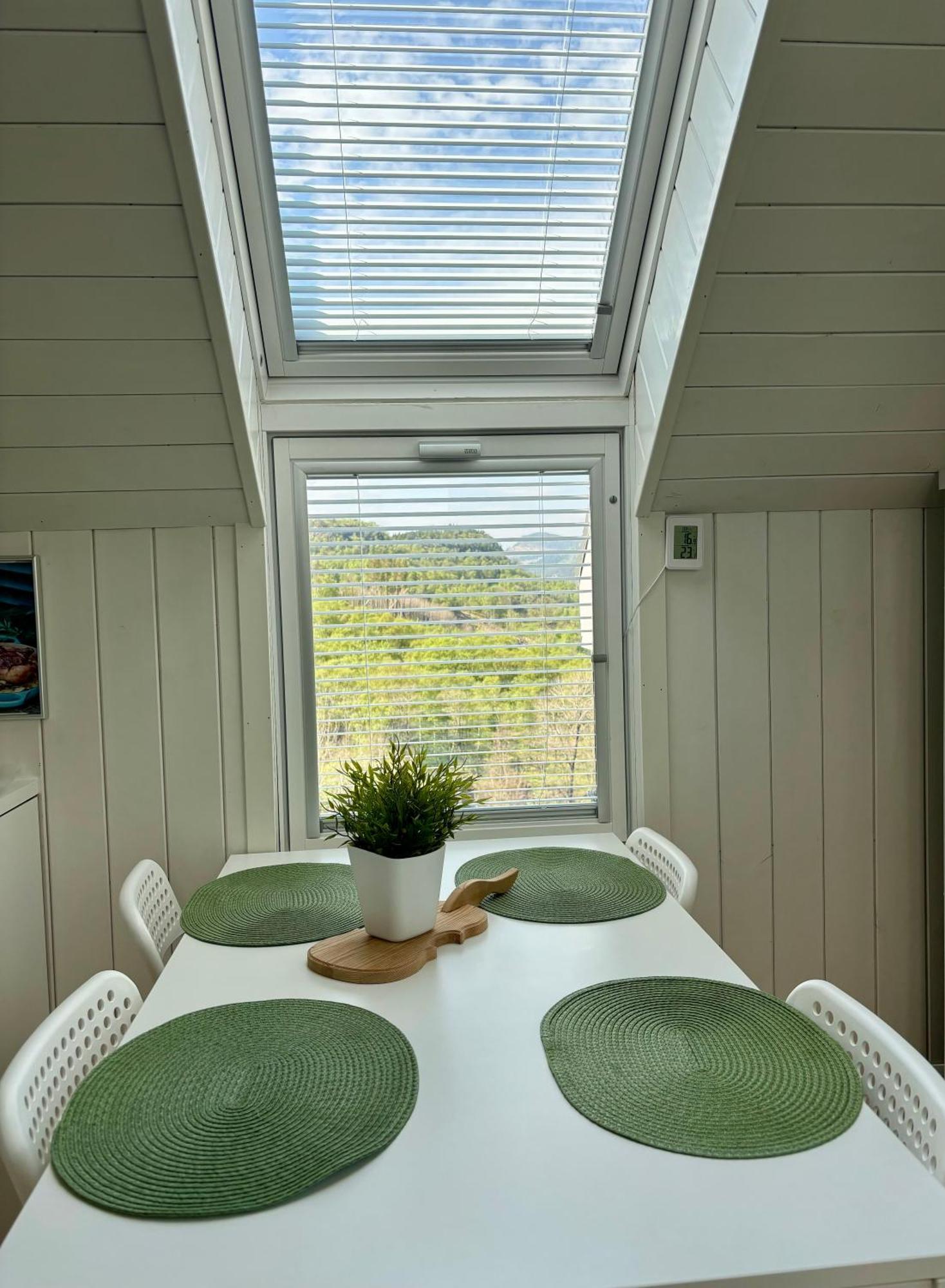 Fjord Road Apartment Hjelmeland Exterior foto